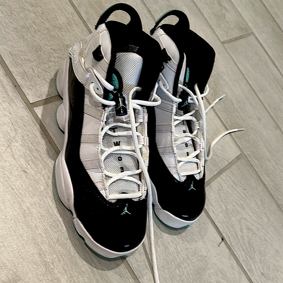 This is the Jordan 6 rings GS - Picture 1 of 4